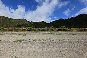 Strand und Baumheide im Vulkankrater des Lagoa do Fogo