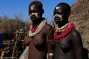 Karo-Frauen am Omo-River im Süden von Äthiopien