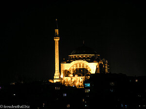 Moschee bei Nacht in Istanbul