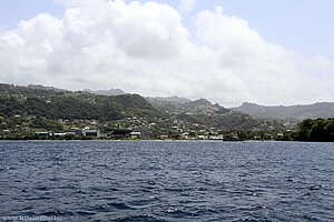 Segeln entlang der Südwestküste von St. Vincent