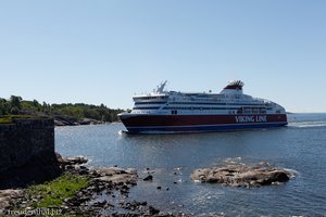 Kreuzfahrtschiff mit Kurs auf Helsinki