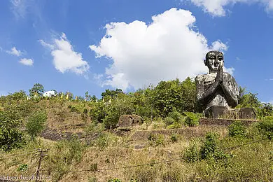 ein weiterer Buddha beim Win Sein Taw Ya