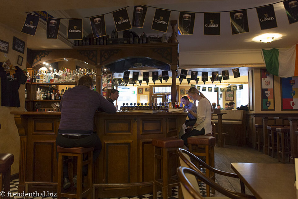 Gastraum im Moloney's Pub von Riga