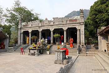 Thai-Vi-Tempel in Tam Cốc, Ninh Binh, Vietnam