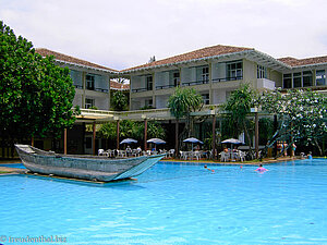 Triton - Pool-Hotel