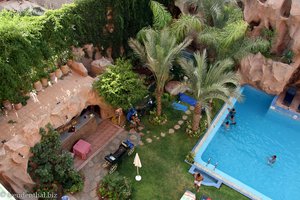 Blick auf den Pool des Hotel Imperial von Marrakesch