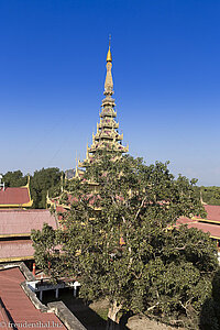 Goldenes Pagodendach im Königspalast von Mandalay